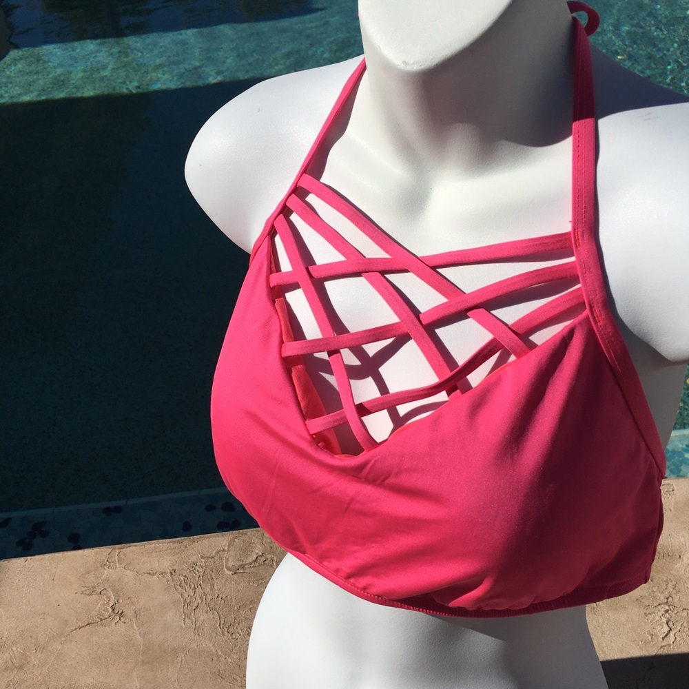 Mossimo Swim Top Size D/DD